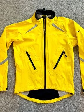 Ladies Bike Cycling Nike Storm-Fit Rain Jacket Yellow Size Small